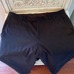 Men's black dress pants, excellent condition.